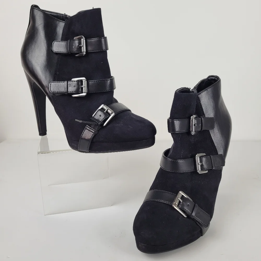 Sam & Libby Black‎ Heeled Booties Size 8